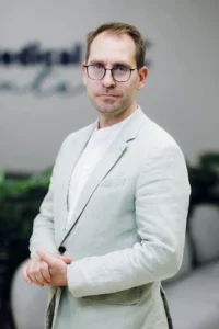 Dr. Humli Péter