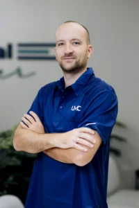 Dr. Knoll Márton